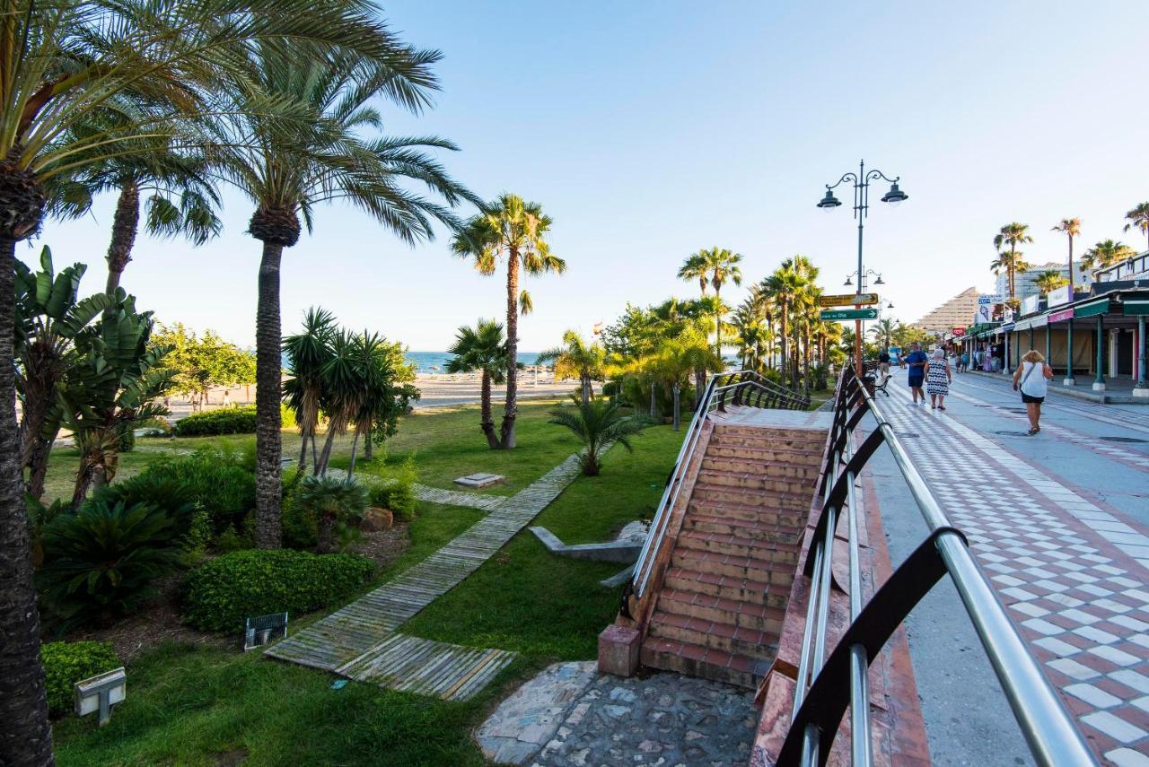 Beachfront Apartment Puerto Marina ベナルマデナ エクステリア 写真